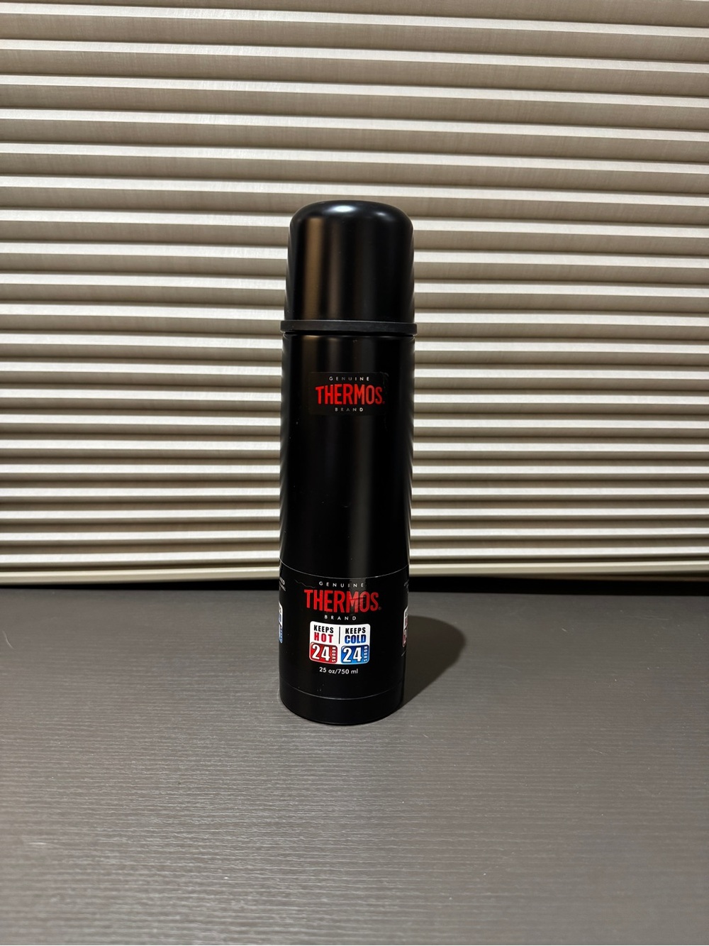 New Thermos Stainless Steel Vacuum Insulated Portable Beverage Bottle Mug 25oz
